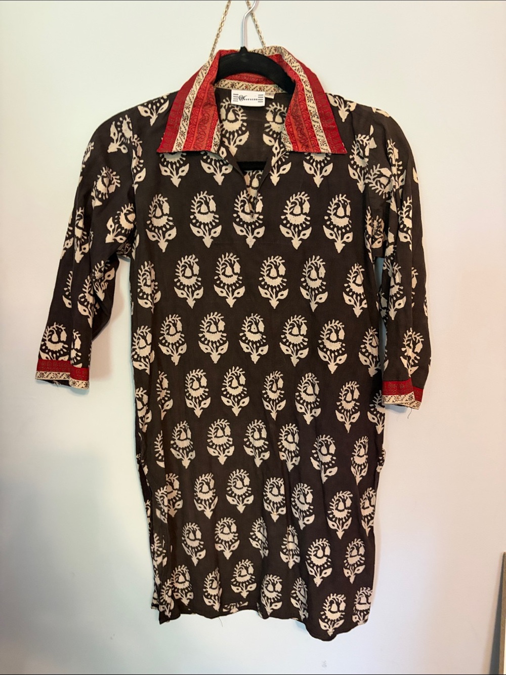 Women's Black & Cream Printed Kurta Top with Red Trim
